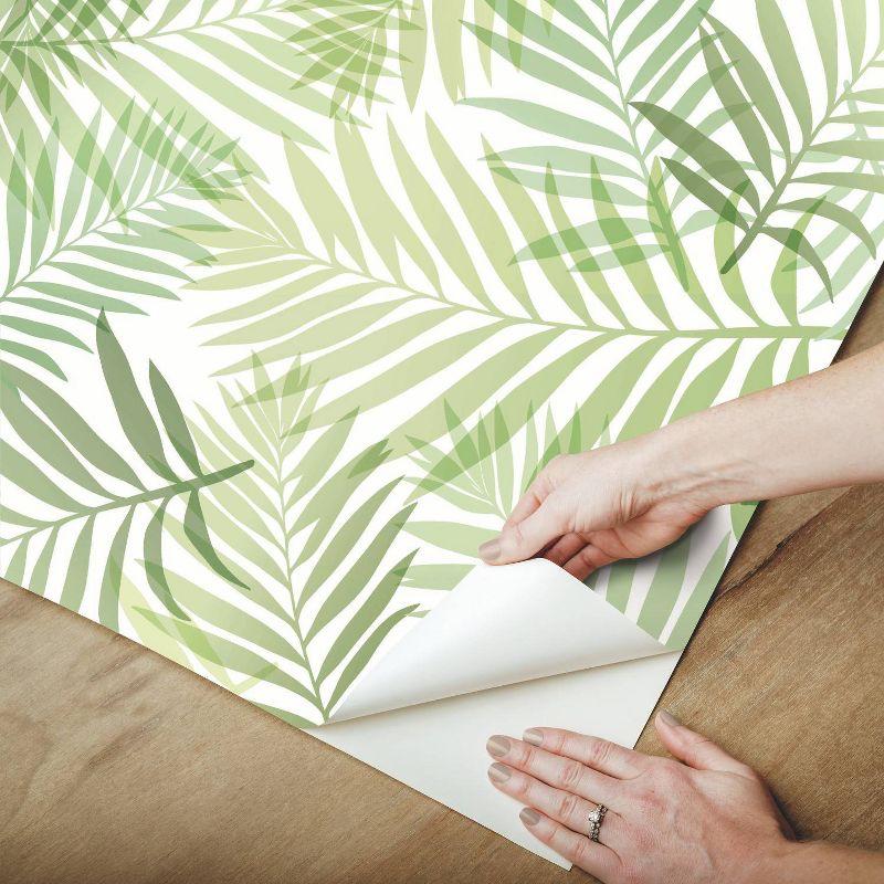 Tropical Vibe Peel & Stick Floral Roll
