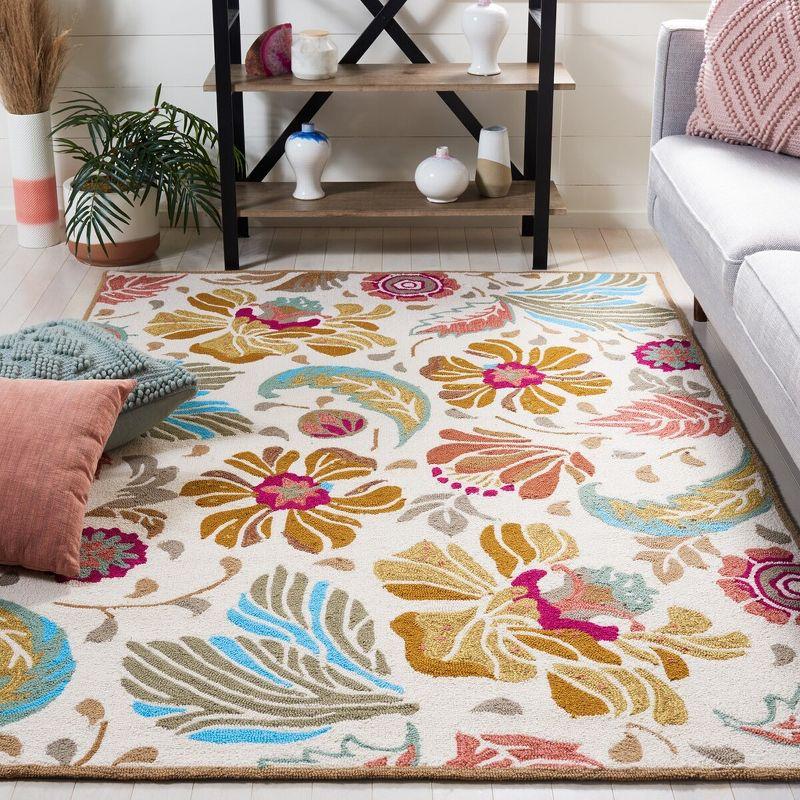 Safavieh Four Seasons Hand Hooked Performance Floral Rug