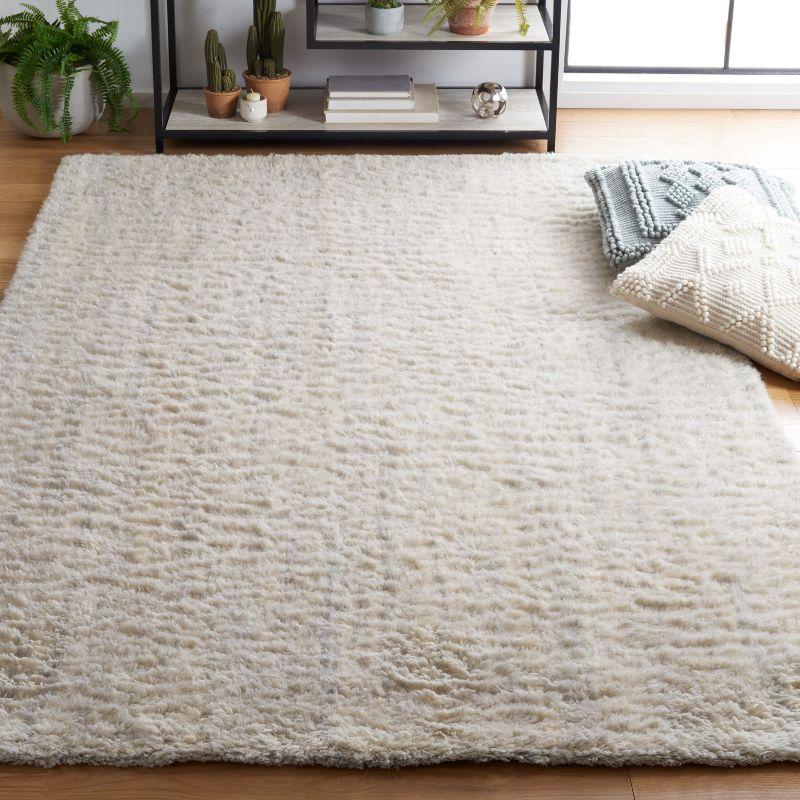 Silver and Ivory Hand-Tufted Wool Shag Area Rug, 6' x 6'