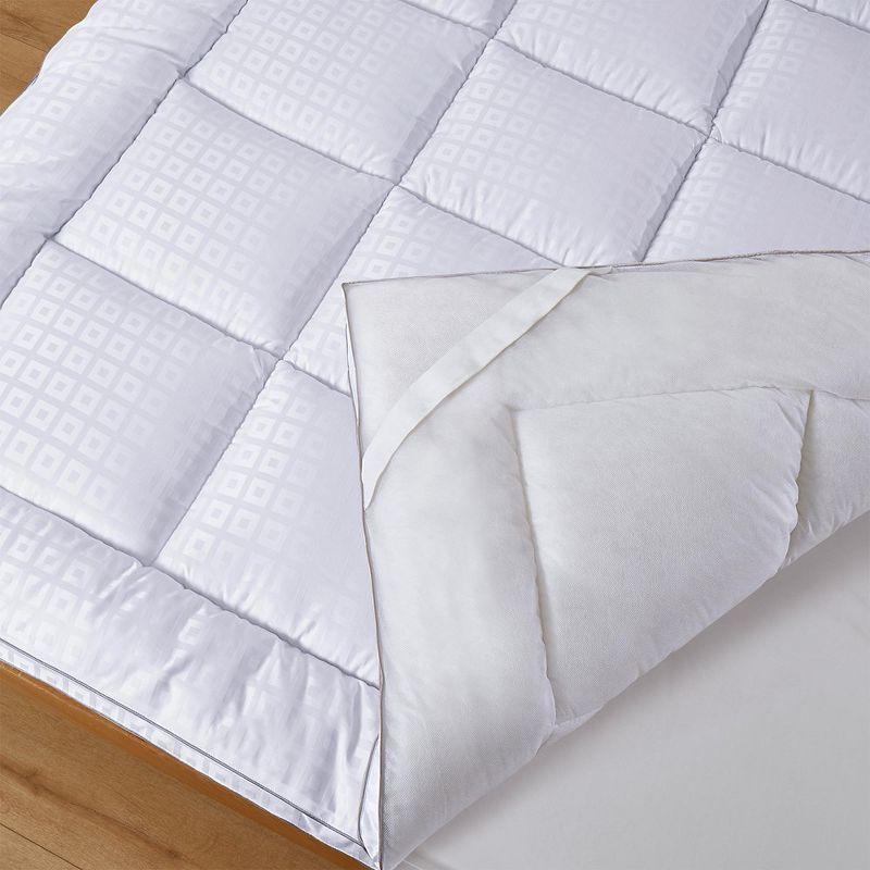 Queen White Down Alternative Mattress Topper with Deep Pocket