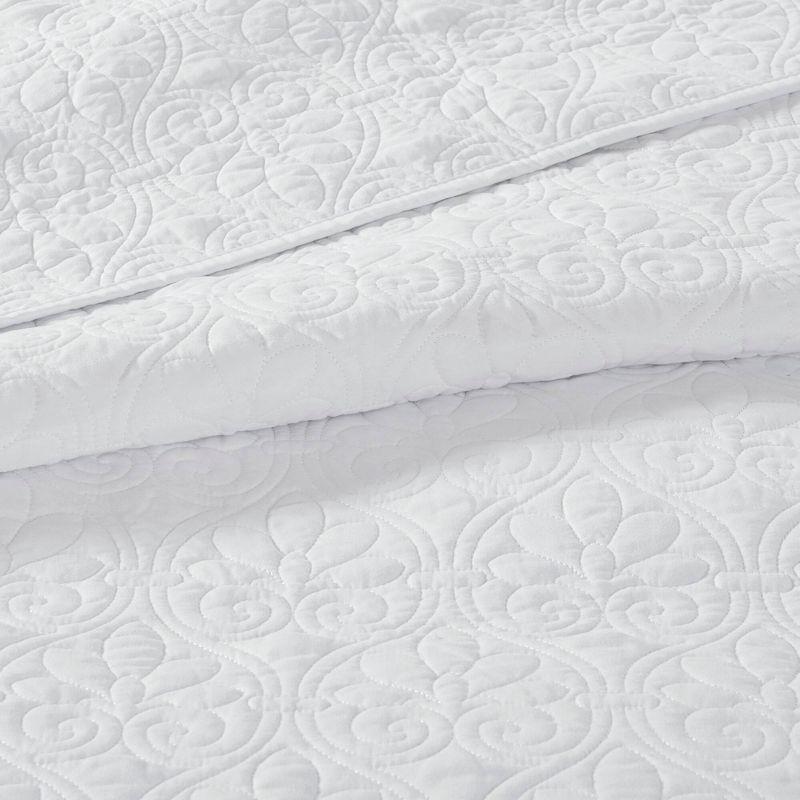 Quebec Reversible Bedspread Set