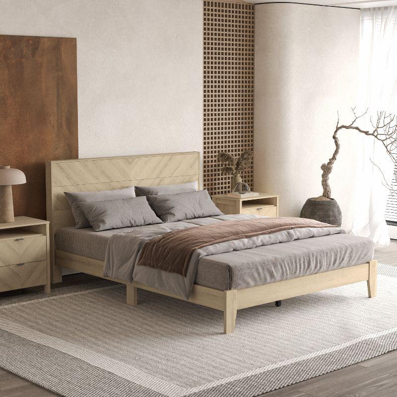 Weiss Oslo Oak Wood Frame Queen Platform Bed with Headboard