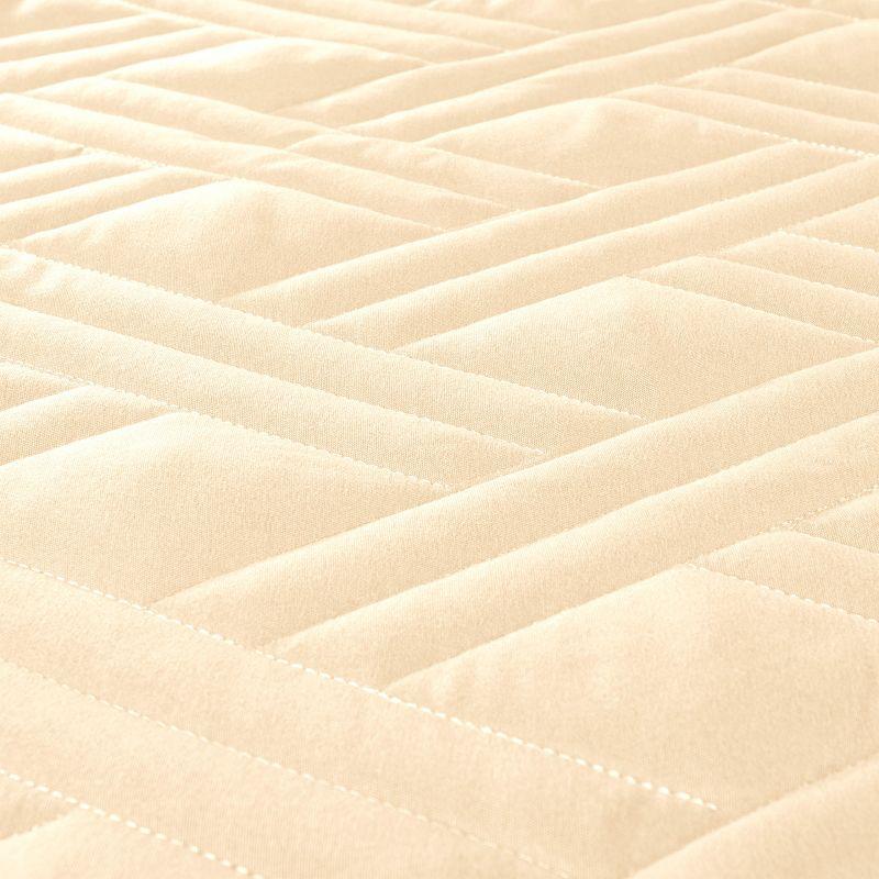 Ivory Microfiber Twin Quilted Coverlet for Adults