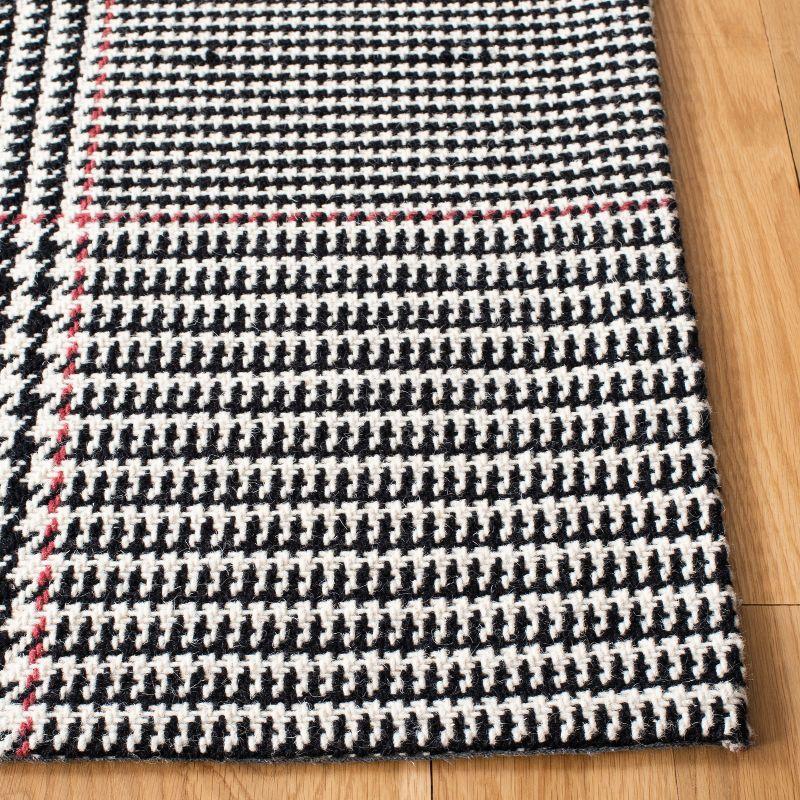 Montauk MTK345 Hand Woven Indoor Area Rug - Ivory/Black - 5'x8' - Safavieh