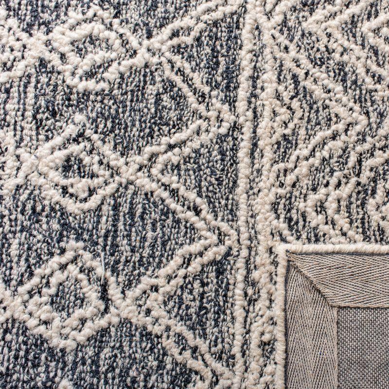 Micro-Loop MLP203 Hand Tufted Indoor Area Rug - Ivory/Black - 5'x5' - Safavieh