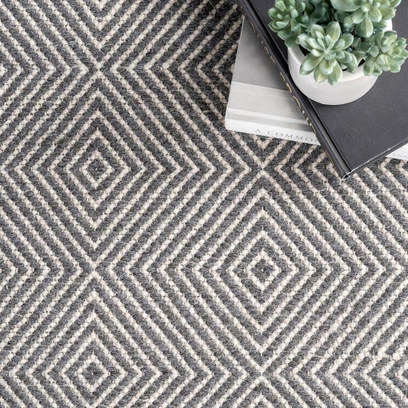 Nuloom Ago Geometric Wool Indoor Area Rug