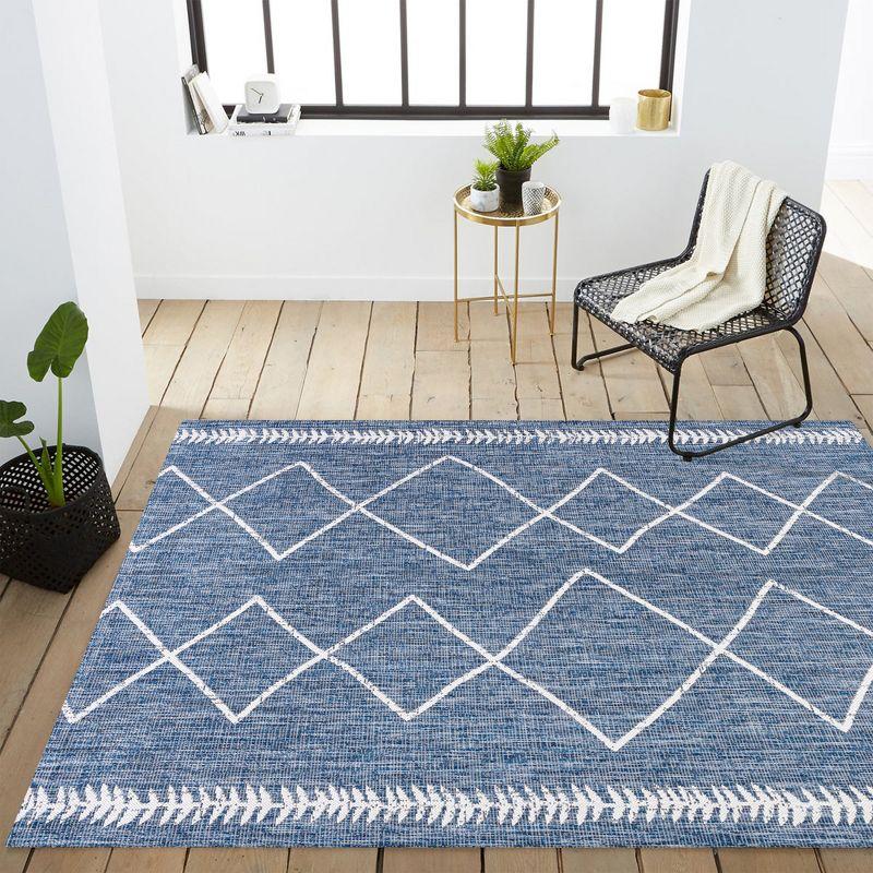 4'x6' Derya  Diamond Trellis Indoor/Outdoor Area Rug, Blue/Ivory - JONATHAN Y
