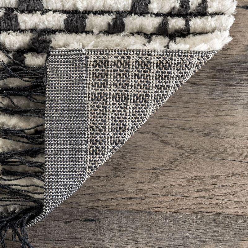 Nuloom Jaycee Moroccan 4x6 Shag Indoor Area Rug for Living Room Bedroom Dining Room Nursery Kitchen, Beige/Ivory