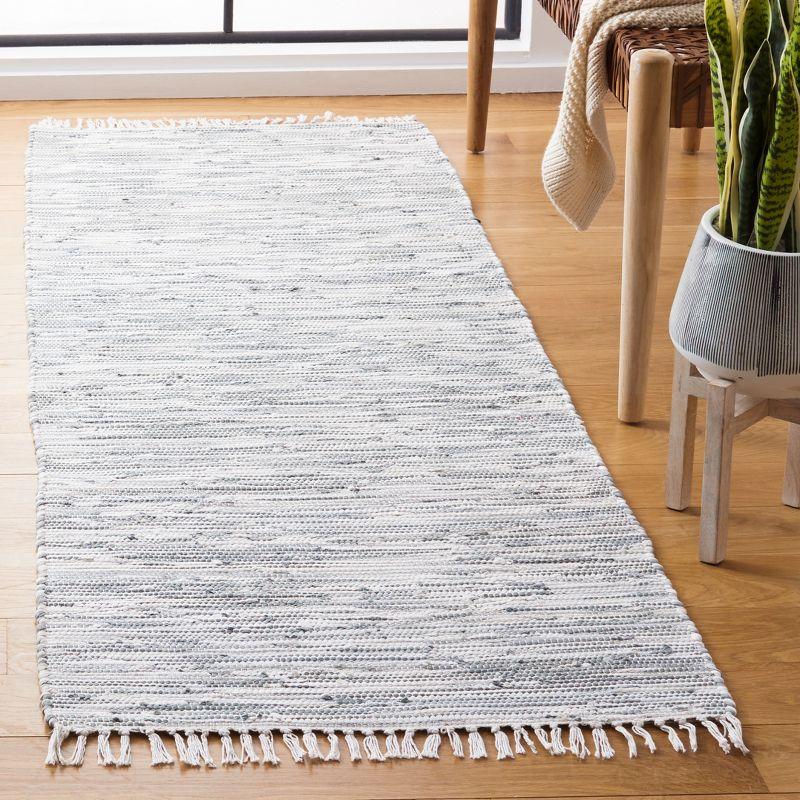 Coastal Charm Hand-Woven Cotton Runner Rug in Silver, 2'3" x 6'