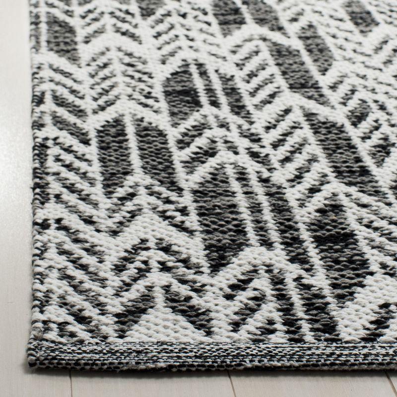 Montauk MTK609 Hand Woven Indoor Accent Rug - Black/Ivory - 3'x5' - Safavieh