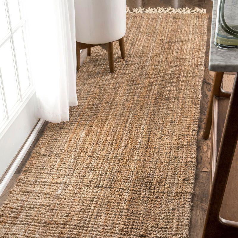 nuLOOM Raleigh Farmhouse Jute Tasseled Area Rug, Runner 2' 6" x 6', Natural