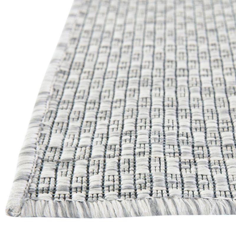 Light Gray Synthetic 5'3" x 8' Outdoor Flat-Woven Rug