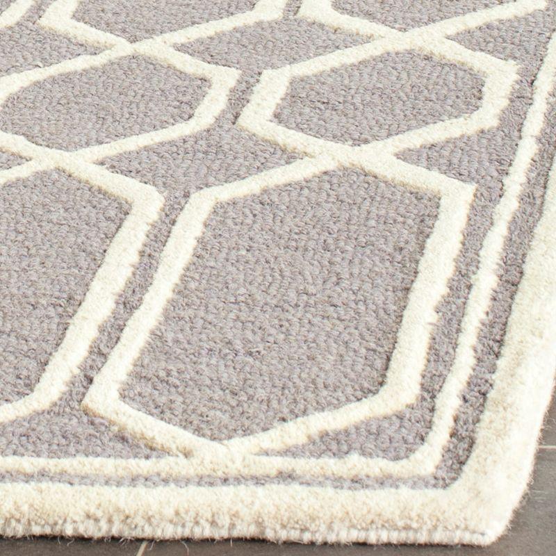 Ivory and Silver Hand-Tufted Wool Area Rug, 2'6" x 8'