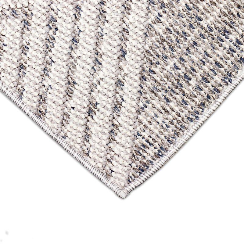 Gray Diamond Flat Woven Synthetic Indoor/Outdoor Rug