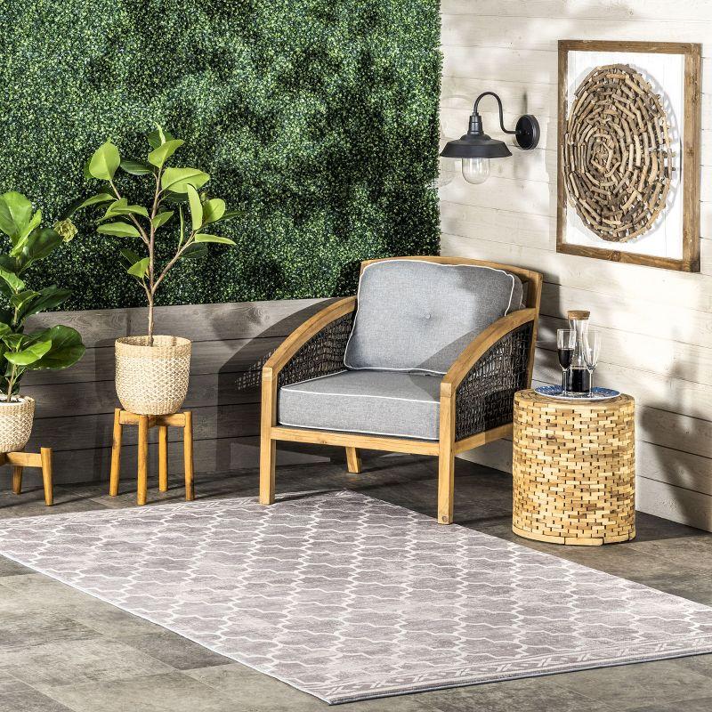 Gray Geometric Synthetic Washable Indoor/Outdoor Area Rug 3' x 5'