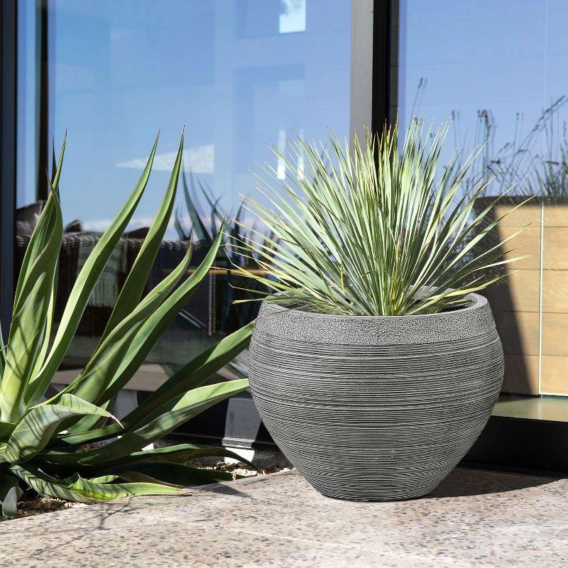 LuxenHome Gray Pottery-Style 11.75-inch Round MgO Planter