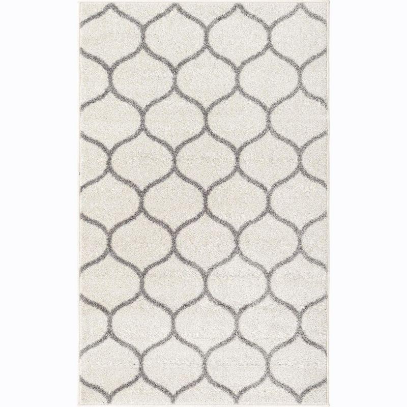 Unique Loom 3' 3 x 5' 3 Trellis Frieze Rounded Ivory Area Rug