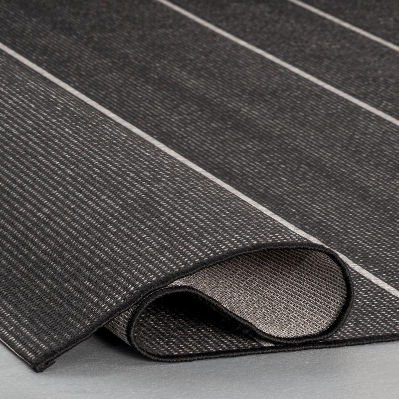Nuloom Alaina Striped 5x8 Indoor/Outdoor Area Rug for Living Room Patio Deck Front Porch Kitchen, Black/Ivory