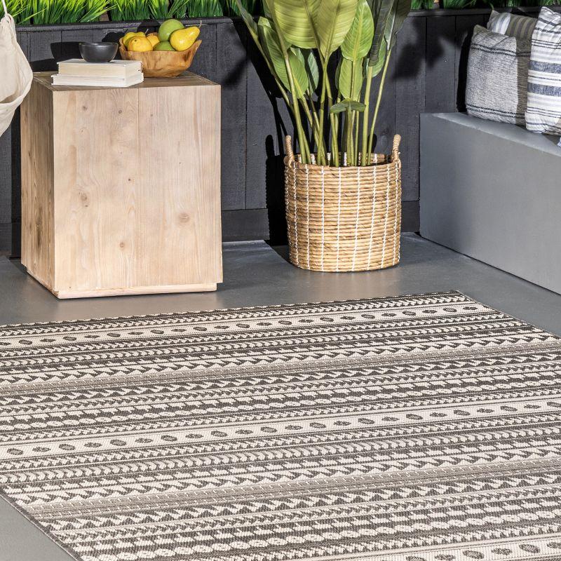 nuLOOM Teofila Outdoor Area Rug