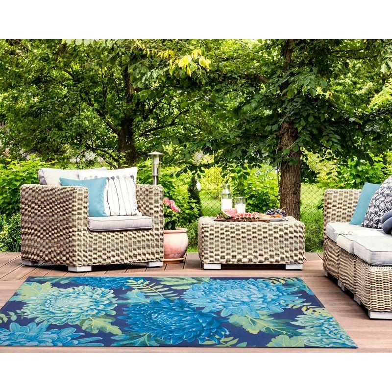 Liora Manne Marina Mum Indoor/Outdoor Rug Blue 6'6" x 9'4"