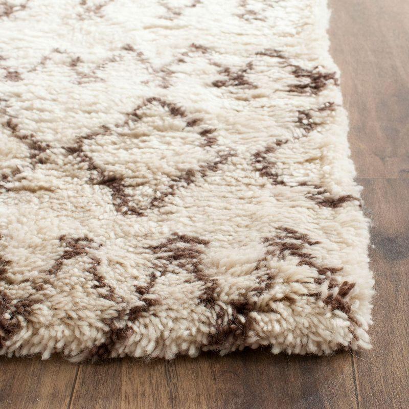 Casablanca CSB851 Hand Tufted Indoor Runner Rug - Ivory/Dark Brown - 2'3"x6' - Safavieh