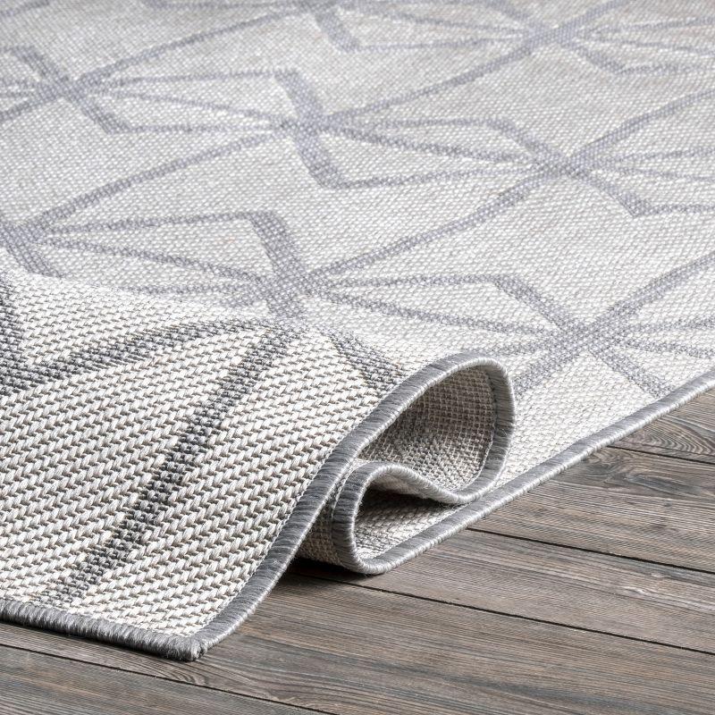 Modern Light Gray Geometric Flat Woven 5'x8' Indoor/Outdoor Rug