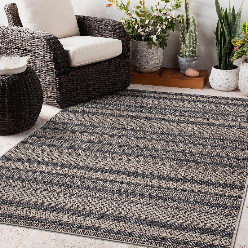 Reversible Geometric Blue Synthetic 5' x 7' Indoor/Outdoor Rug