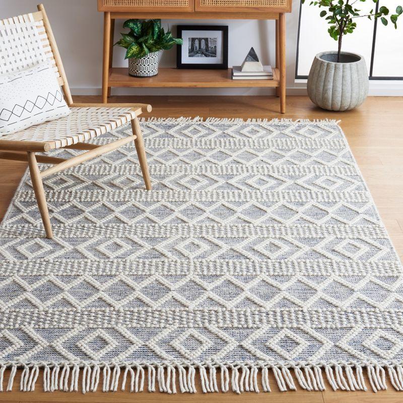 Ivory and Blue Hand-Knotted Wool and Cotton Rug, 4' x 6'