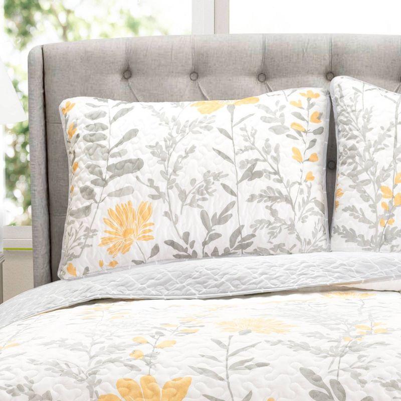 Lush Decor Aprile Microfiber Reversible Traditional 3 Piece Quilt Set