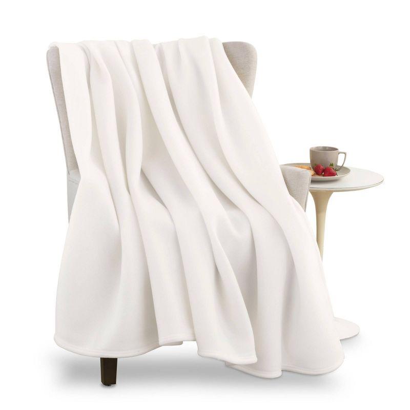 Luxurious King-Sized Ivory Fleece Reversible Blanket