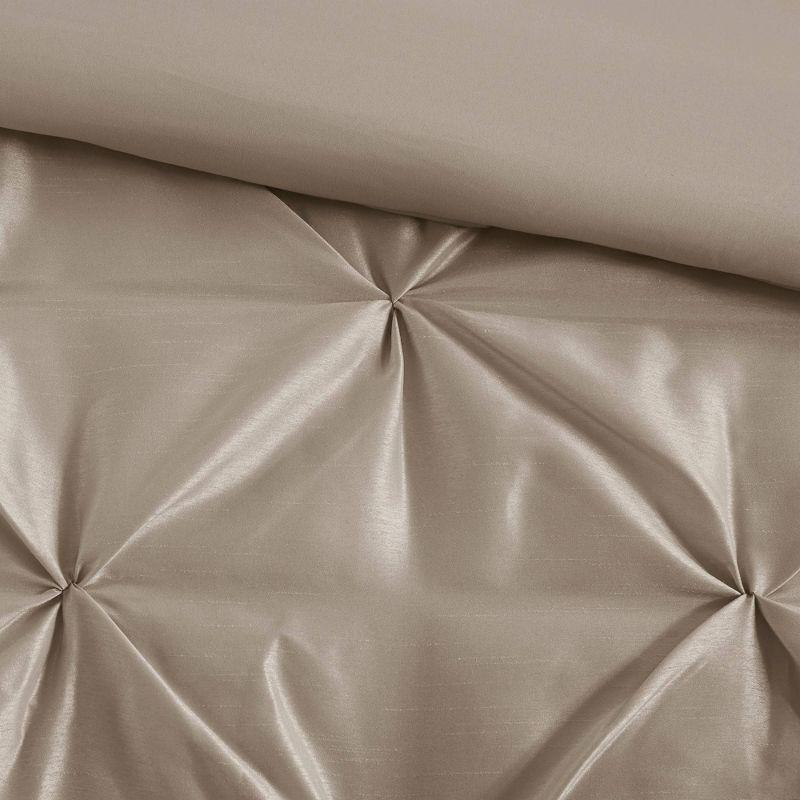 Madison Park Laurel 7 Piece Tufted Comforter Set