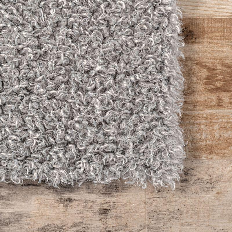 Nuloom Marlow Machine Washable Soft Shaggy Faux Sheepskin Indoor Area Rug