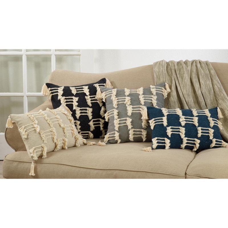 Saro Lifestyle Tri-Line Frayed Throw Pillow With  Polyester Filling, Natural, 22" x 22"
