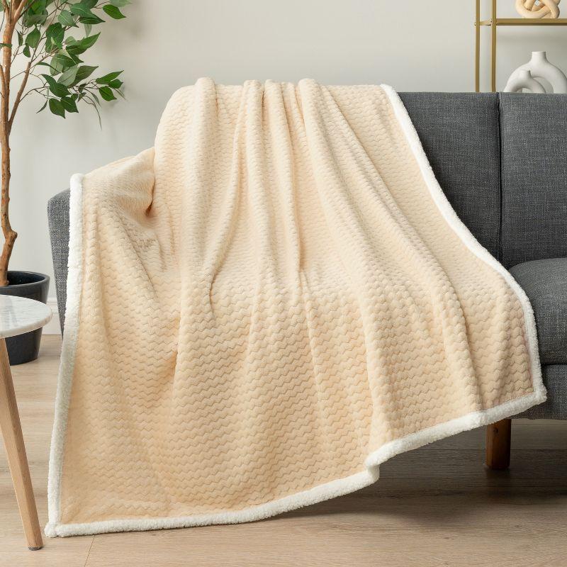 Pavilia Hand Woven Throw Blanket