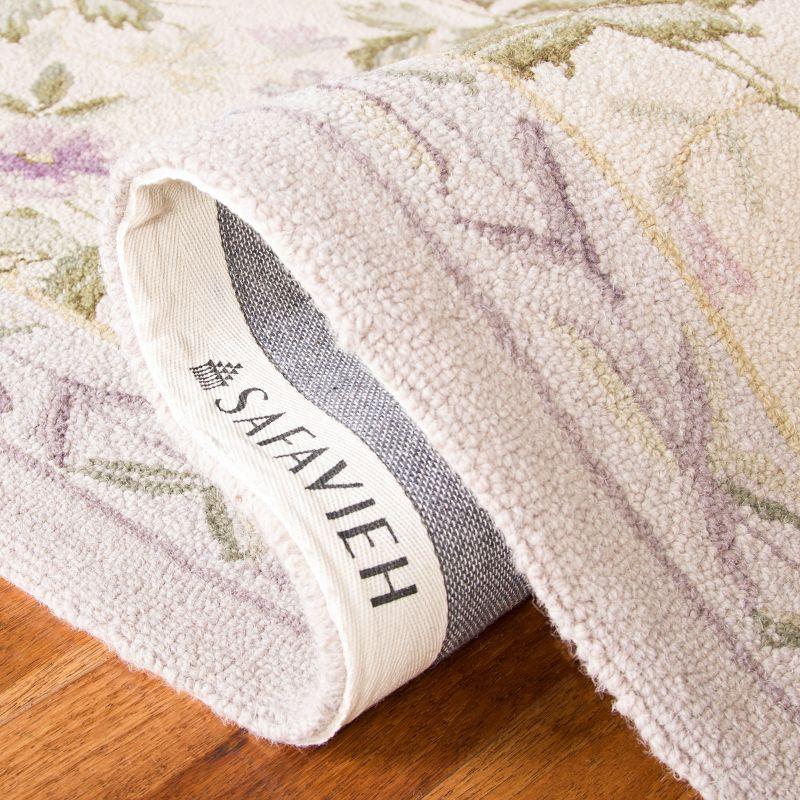 Safavieh Hand Hooked Wool Pile Floral Rug