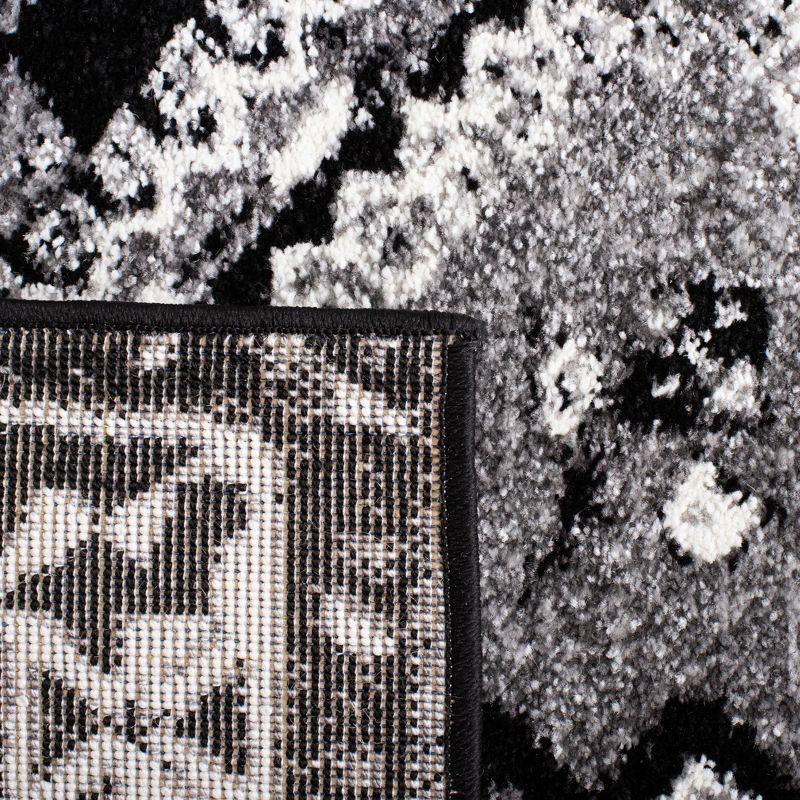 Vintage Hamadan VTH293 Power Loomed Indoor Accent Rug - Grey/Black - 2'7"x5' - Safavieh