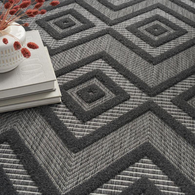 Nourison Versatile Diamond Geometric Flatweave Indoor Outdoor Area Rug Charcoal/Black 6' x 9'
