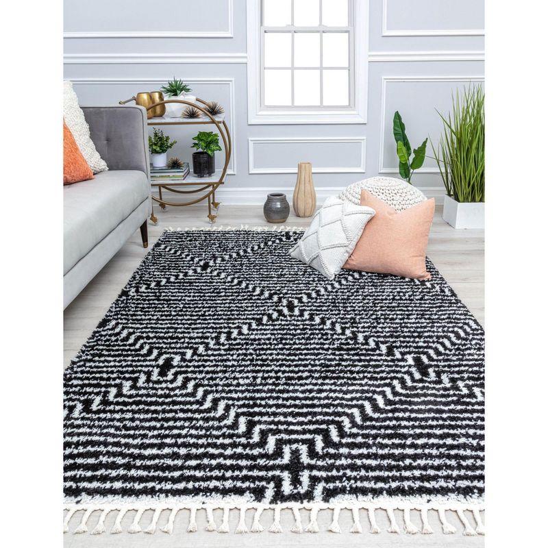 Bennett Black and White Geometric Shag Area Rug