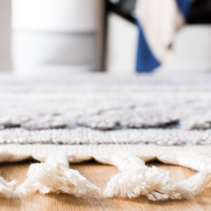 Marrakesh MRK515 Power Loomed Indoor Accent Rug - Ivory/Blue - 3'x5' - Safavieh