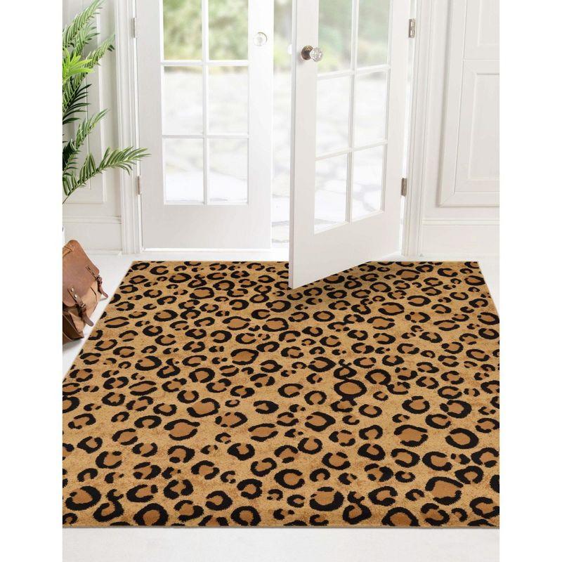 Unique Loom Wildlife Collection Area Rug - Leopard (7' 10" Square Light Brown/Black)