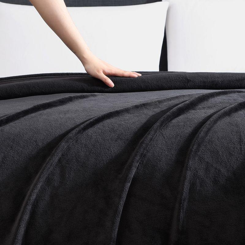 Kenneth Cole Kenneth Cole Reaction Solid Ultra Soft Plush Fleece Blanket