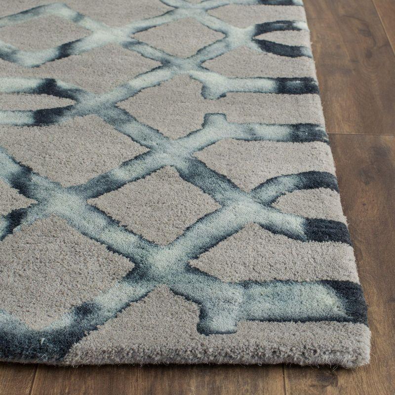 Dip Dye DDY712 Hand Tufted Area Rug  - Safavieh