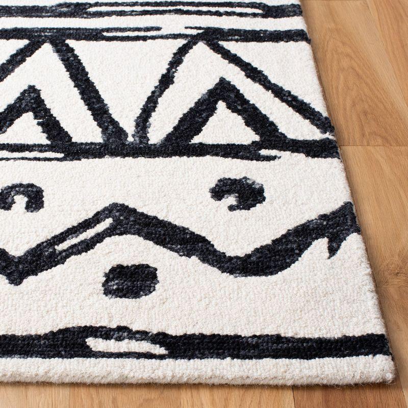 Metro MET403 Hand Tufted Area Rug  - Safavieh