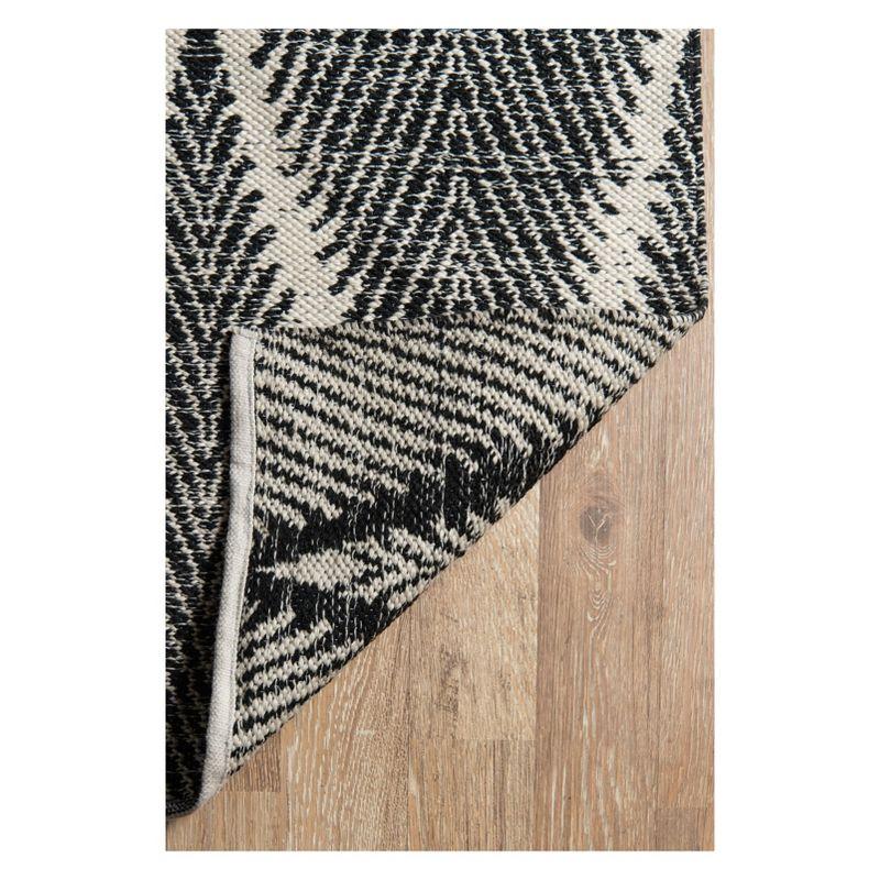 River Beacon Handwoven Indoor / Outdoor Rug by Erin Gates - 3'6" x 5'6"