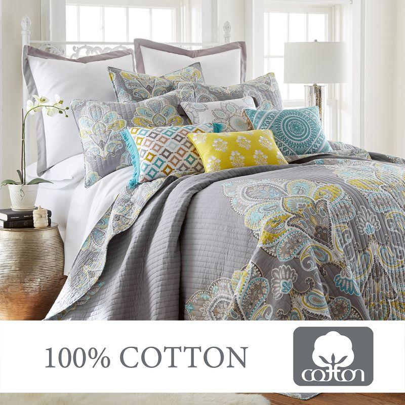 Gray Cotton Reversible Paisley Full/Queen Quilt Set