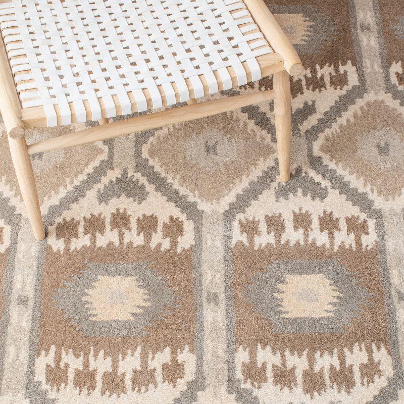 Wyndham WYD720 Hand Tufted Area Rug  - Safavieh