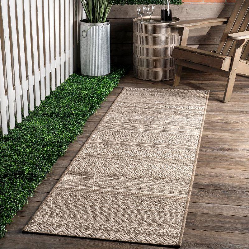 Nuloom Erlinda Outdoor Area Rug