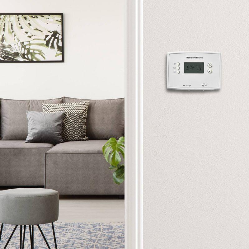 Honeywell Home 1-Week Programmable Thermostat: Digital, Audible Alert, White, Battery Operated
