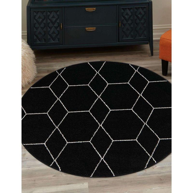 Unique Loom 5' 0 x 5' 0 Trellis Frieze Black Area Rug