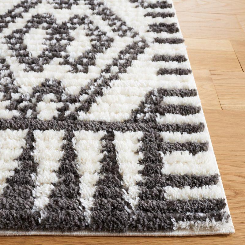 Marrakesh MRK304 Power Loomed Area Rug - Ivory/Dark Gray - 6'7"x6'7" - Safavieh.